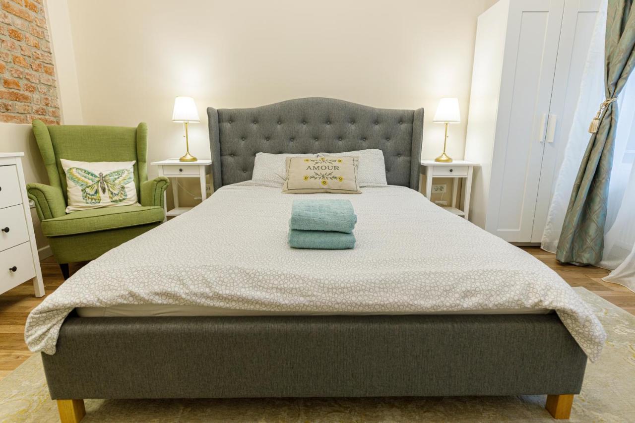 Beautiful Apartment In Heart Of Historical Center Temešvár Exteriér fotografie